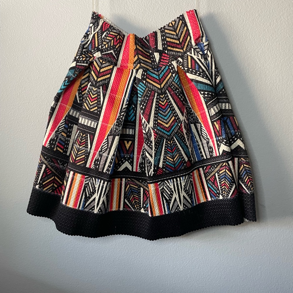 X-Small Xhilaration Multicolor Geometric Striped Skirt
